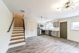 1608 Welch St, Houston, TX 77006 - Photo 4