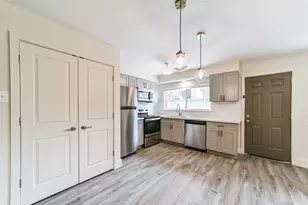1608 Welch St, Houston, TX 77006 - Photo 8