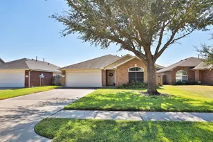 10914 Barker View Dr, Cypress, TX 77433 - Photo 2