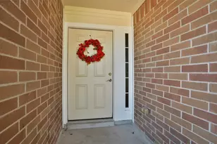 10914 Barker View Dr, Cypress, TX 77433 - Photo 4