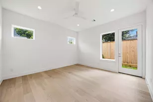 1110 Peden St, Houston, TX 77006 - Photo 16