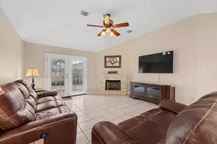 5027 E Fallen Bough Dr, Houston, TX 77041 - Photo 12