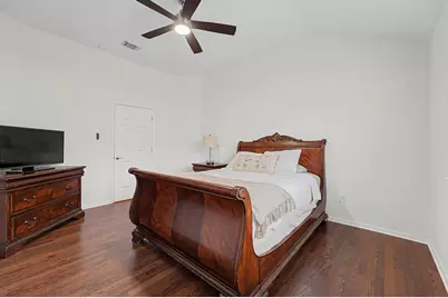 5027 E Fallen Bough Drive, Houston, TX 77041 - Photo 14