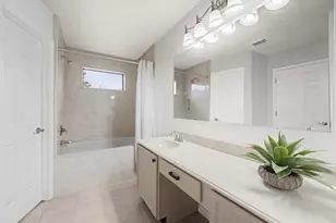 5027 E Fallen Bough Dr, Houston, TX 77041 - Photo 16