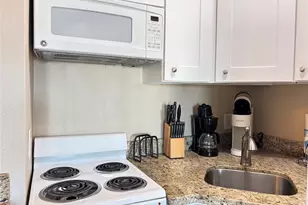 6102 Seawall Blvd, Galveston, TX 77551 - Photo 12