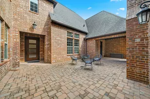 5735 Genoa Springs Ln, Sugar Land, TX 77479 - Photo 6