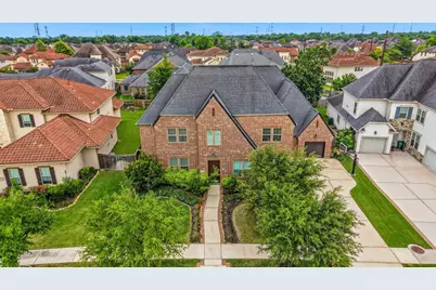5735 Genoa Springs Lane, Sugar Land, TX 77479 - Photo 2