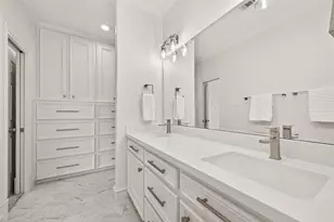 431 Glenchester Dr, Houston, TX 77079 - Photo 38