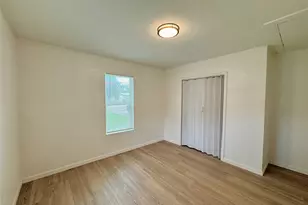 514 McKee St, Clute, TX 77531 - Photo 38