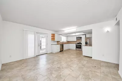 10372 Hammerly Boulevard #25, Houston, TX 77043 - Photo 4