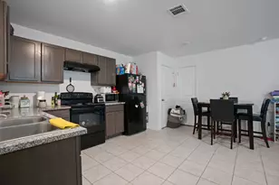 28612 Rantoul Ct, Huntsville, TX 77320 - Photo 4