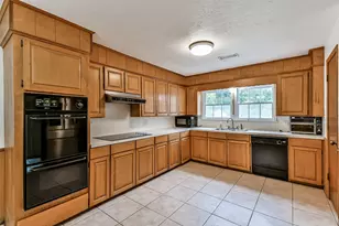 100 N Mattson St, West Columbia, TX 77486 - Photo 8