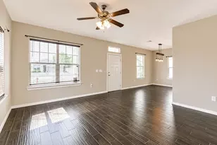 902 Virginia Ave, League City, TX 77573 - Photo 6