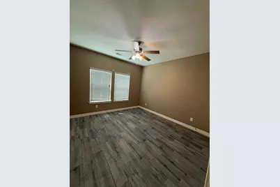 1140 2nd Avenue N, Texas City, TX 77590 - Photo 4