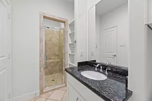 4320 Blossom St, Houston, TX 77007 - Photo 8