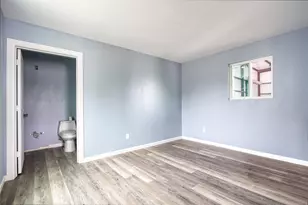 13051 Pleasant Valley Dr, Rosharon, TX 77583 - Photo 10