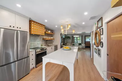 805 E 36th Street, Houston, TX 77022 - Photo 10