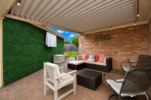 9718 Springmont Dr, Houston, TX 77080 - Photo 8