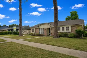 9718 Springmont Dr, Houston, TX 77080 - Photo 6