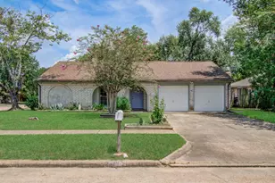 15603 Boulder Oaks Dr, Houston, TX 77084 - Photo 2