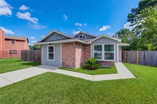 15814 Murrelet Ct, Humble, TX 77396 - Photo 2