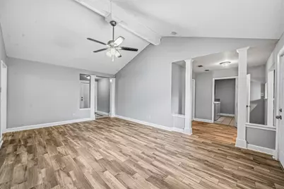9666 Windswept Lane, Houston, TX 77063 - Photo 6