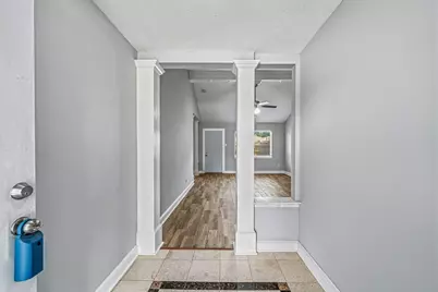 9666 Windswept Lane, Houston, TX 77063 - Photo 4