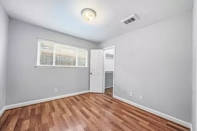 9666 Windswept Lane, Houston, TX 77063 - Photo 20