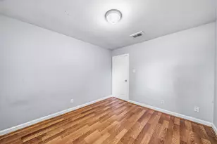 9666 Windswept Ln, Houston, TX 77063 - Photo 18