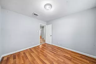 9666 Windswept Ln, Houston, TX 77063 - Photo 16