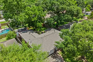 9666 Windswept Ln, Houston, TX 77063 - Photo 32