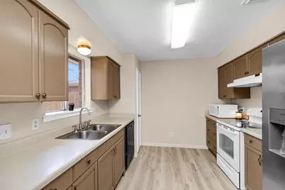 23014 Berry Pine Drive, Spring, TX 77373 - Photo 12