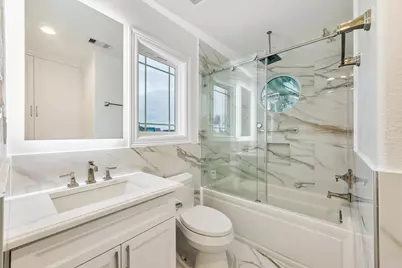 407 Isles End Road, Tiki Island, TX 77554 - Photo 8