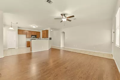 5002 Creekside Avenue, Baytown, TX 77523 - Photo 4