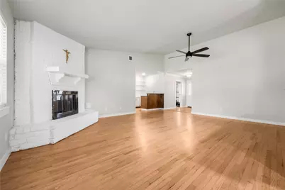 9730 Wickenburg Drive, Houston, TX 77031 - Photo 12