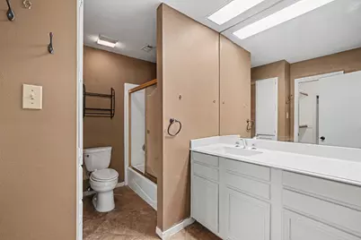 1661 W Sam Houston Parkway S, Houston, TX 77042 - Photo 16