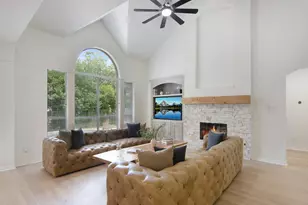 11 Barlow Ct, The Woodlands, TX 77382 - Photo 20