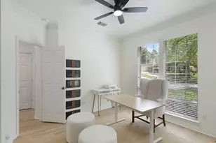 11 Barlow Ct, The Woodlands, TX 77382 - Photo 4