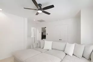 11 Barlow Ct, The Woodlands, TX 77382 - Photo 30
