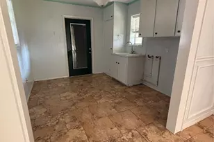 700 E Hunnicutt St, Baytown, TX 77520 - Photo 10