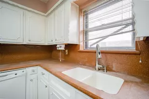 1107 Pear Tree Ln, Houston, TX 77073 - Photo 10