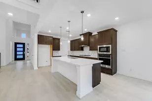 2220 Lila Sky Ln, Friendswood, TX 77546 - Photo 2