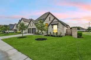 20427 Grazing Foal Ln, Tomball, TX 77377 - Photo 2