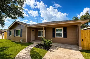 7054 Peyton St, Houston, TX 77028 - Photo 1