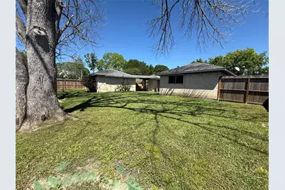 514 W Castle Harbour Drive, Friendswood, TX 77546 - Photo 12