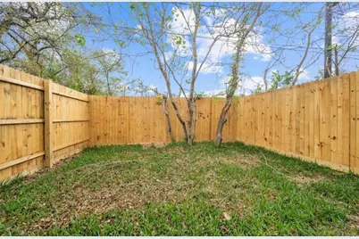 8217 Crestview Drive #A, Houston, TX 77028 - Photo 24