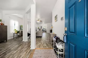 104 Cheyenne River Dr, La Marque, TX 77568 - Photo 2