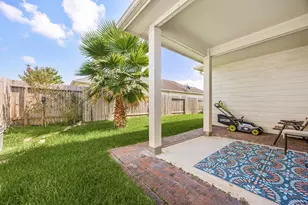 104 Cheyenne River Dr, La Marque, TX 77568 - Photo 24