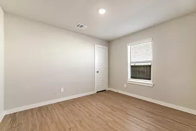 672 Roaring Falls Drive, Willis, TX 77378 - Photo 10