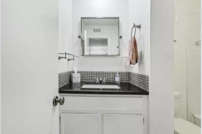 1527 Rutland Street #4, Houston, TX 77008 - Photo 26